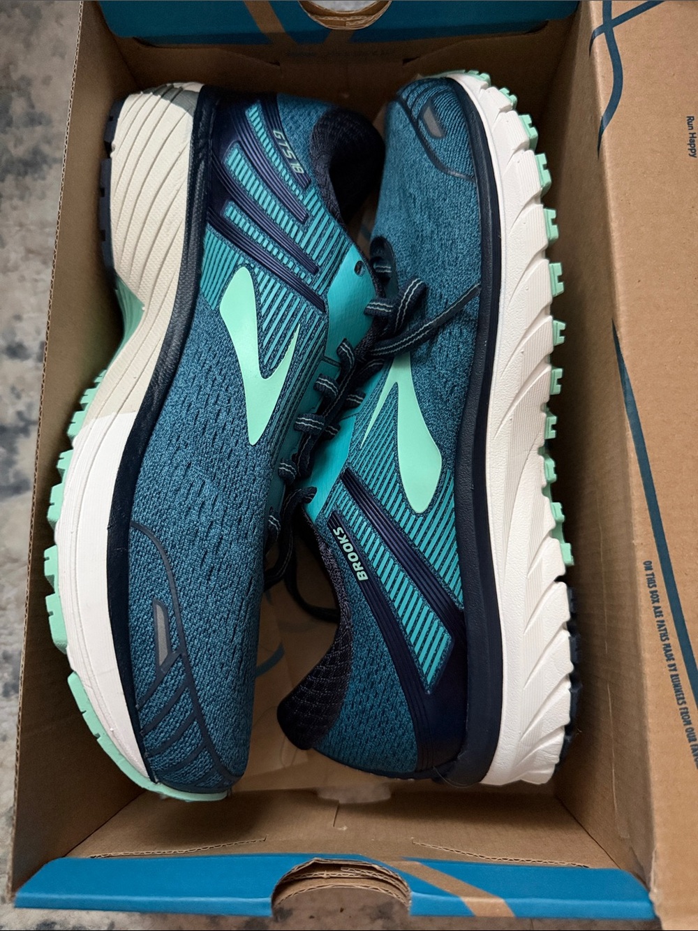 Brooks Women's Adrenaline GTS 18 Teal and Mint Running Shoes